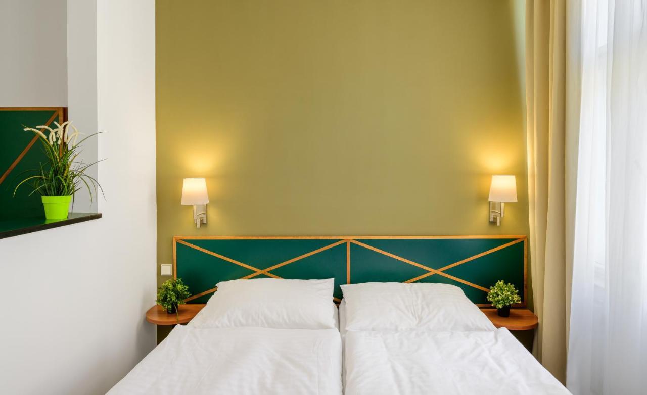 Hotel Mala Strana 4*